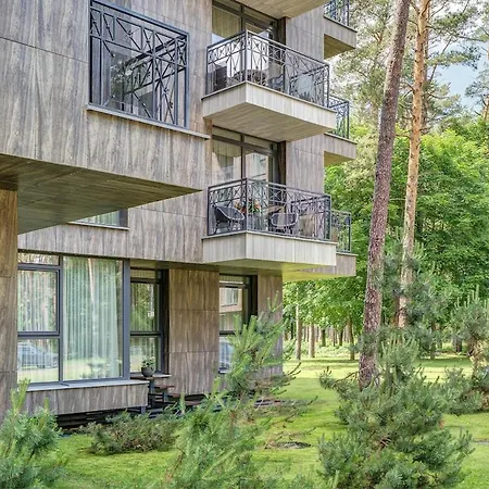 New! Pine Forest Apartment *